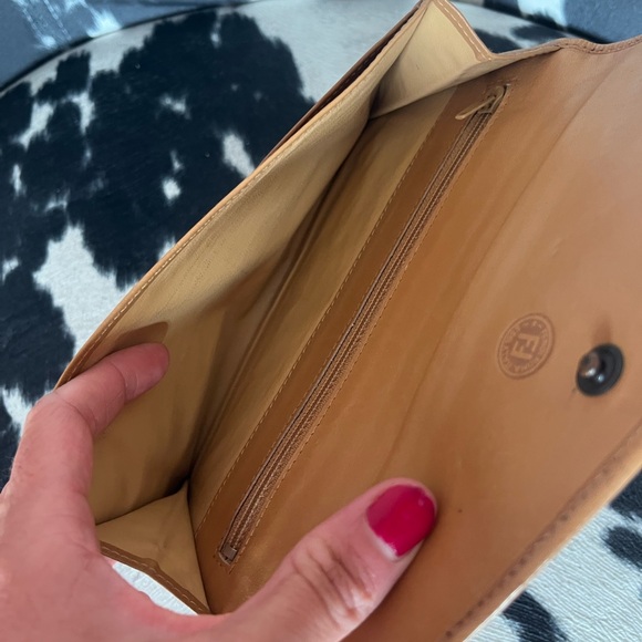 Vintage Fendi Signature Tan Wallet - Picture 8 of 15